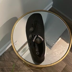 Black cycling shoes